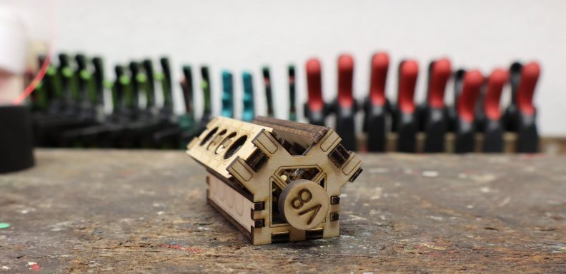 V8 Motor Seitenansicht